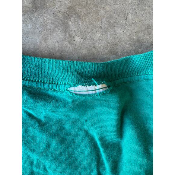 Vintage Britannia Sport Pocket T-shirt 90s Single Sitch Teal Size XL Distressed - Picture 3 of 3